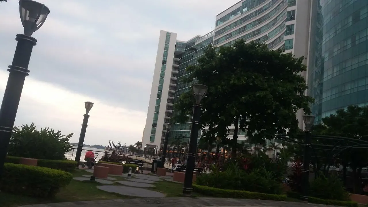 Puerto Santana Luxury Suit Guayaquil Ecuador